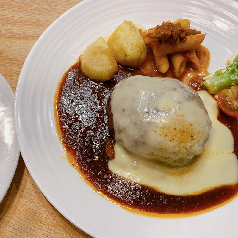 10年仕込みの濃厚デミグラスソースハンバーグ(榎本ハンバーグ研究所 春日後楽園店)