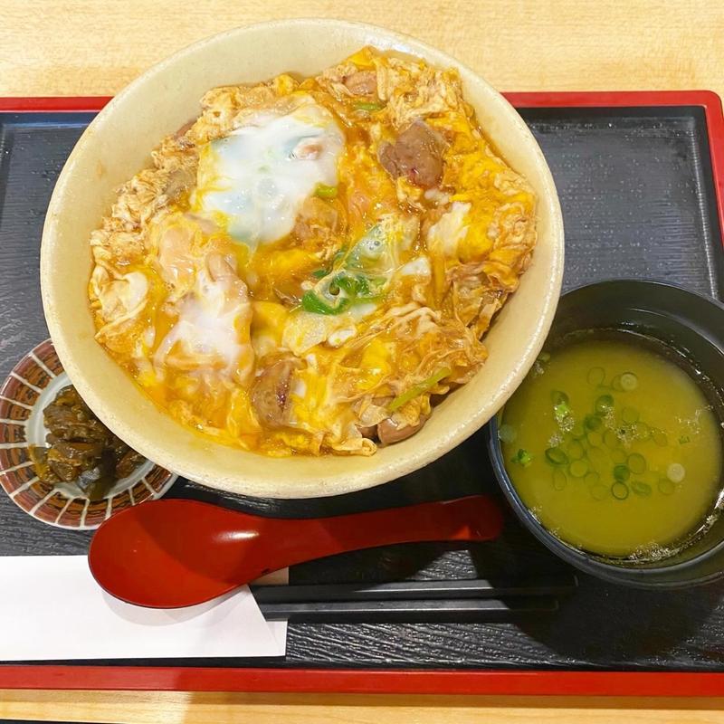 日本一こだわり卵の親子丼(もつ入り)(鳥ん坊 )