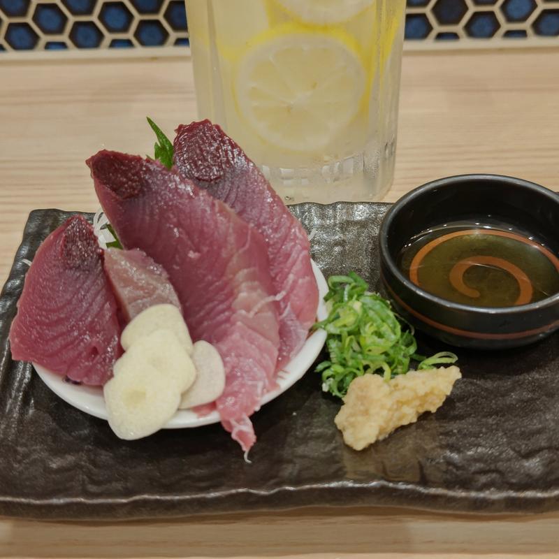 釣り生戻りかつを(貝・海苔巻き 野毛しらはら)