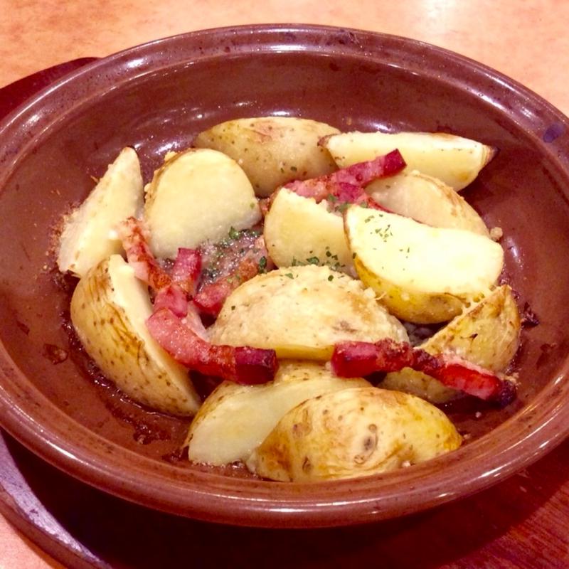 新じゃがとパンチェッタのオーブン焼き(サイゼリヤ オアシス玉川駅前店)