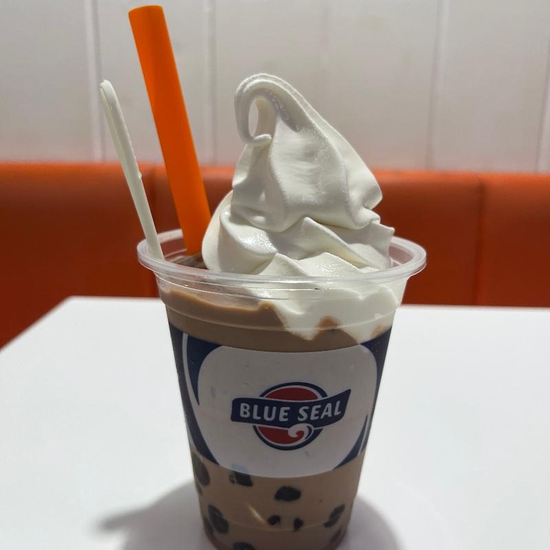 カフェショコラ(ブルーシールFC店 国際通り店)