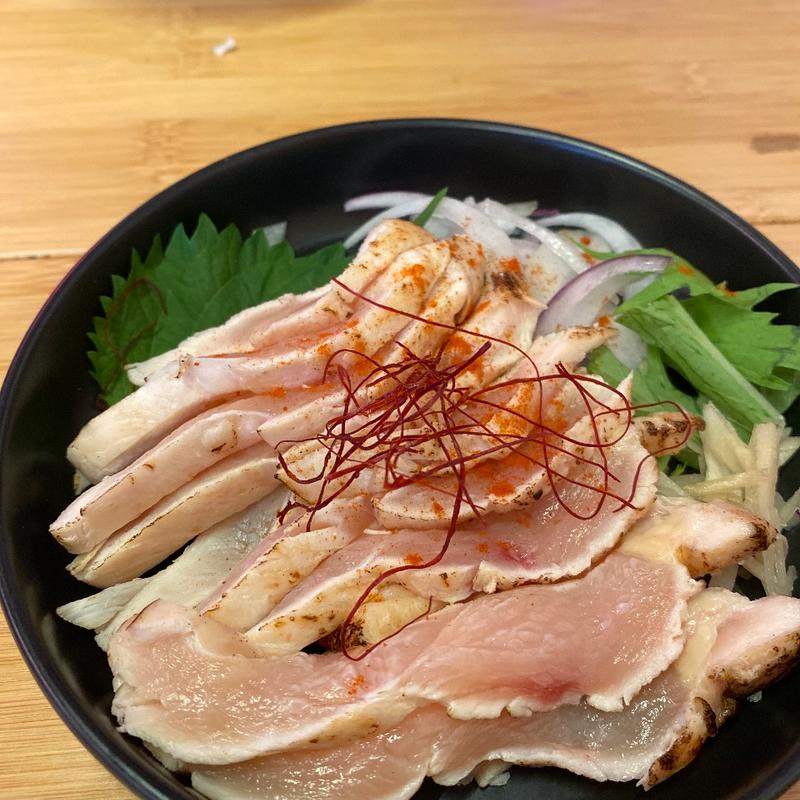 地鶏タタキ(熱帯酒場)