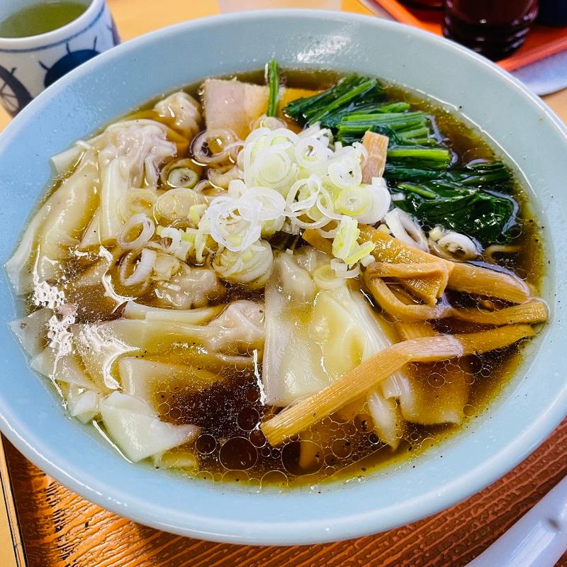 ワンタン麺(いろは)