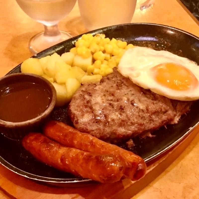 チョリソーとハンバーグの盛り合わせ(サイゼリヤ 名古屋松岡ビル店 )