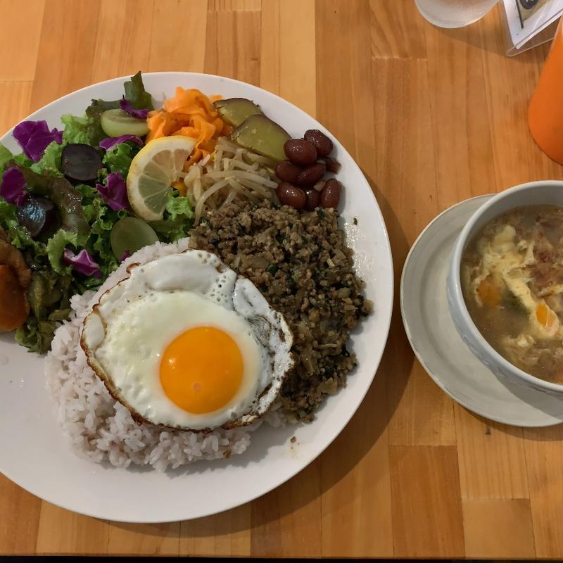 ガパオライス(カフェはなはな)