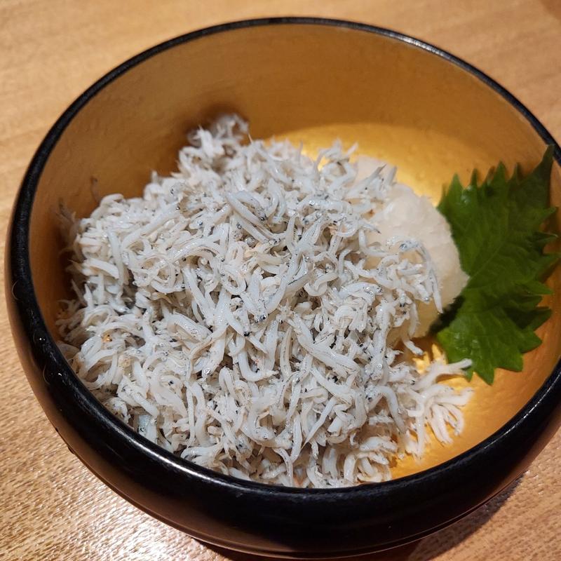 土佐釜揚げしらす　てんこ盛り(寅八商店 梅田店)