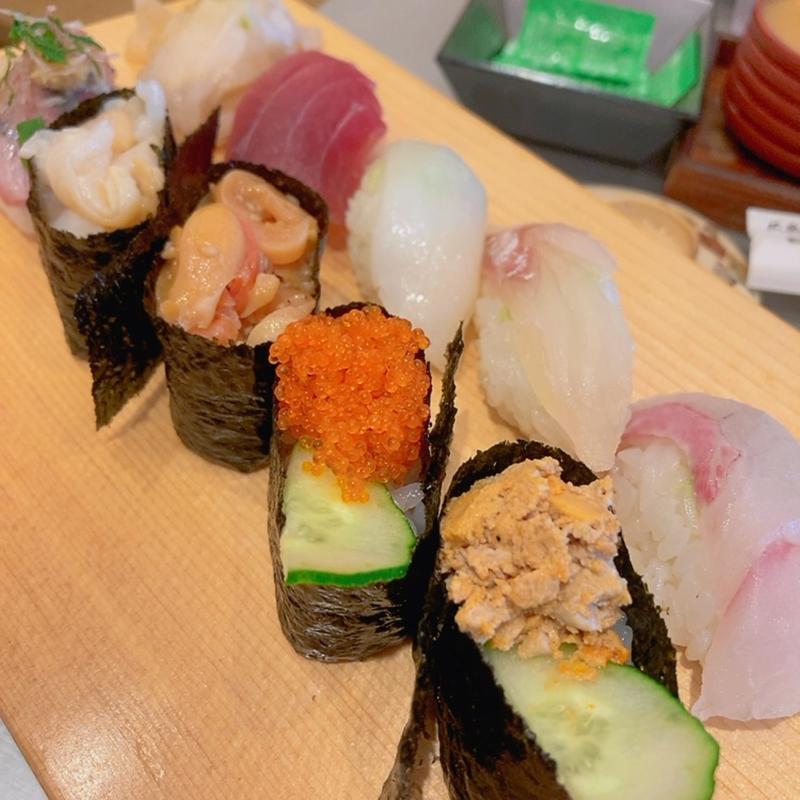 特選寿司10貫盛り合わせ・茶碗蒸し付き(日の出鮨　ありあけ)