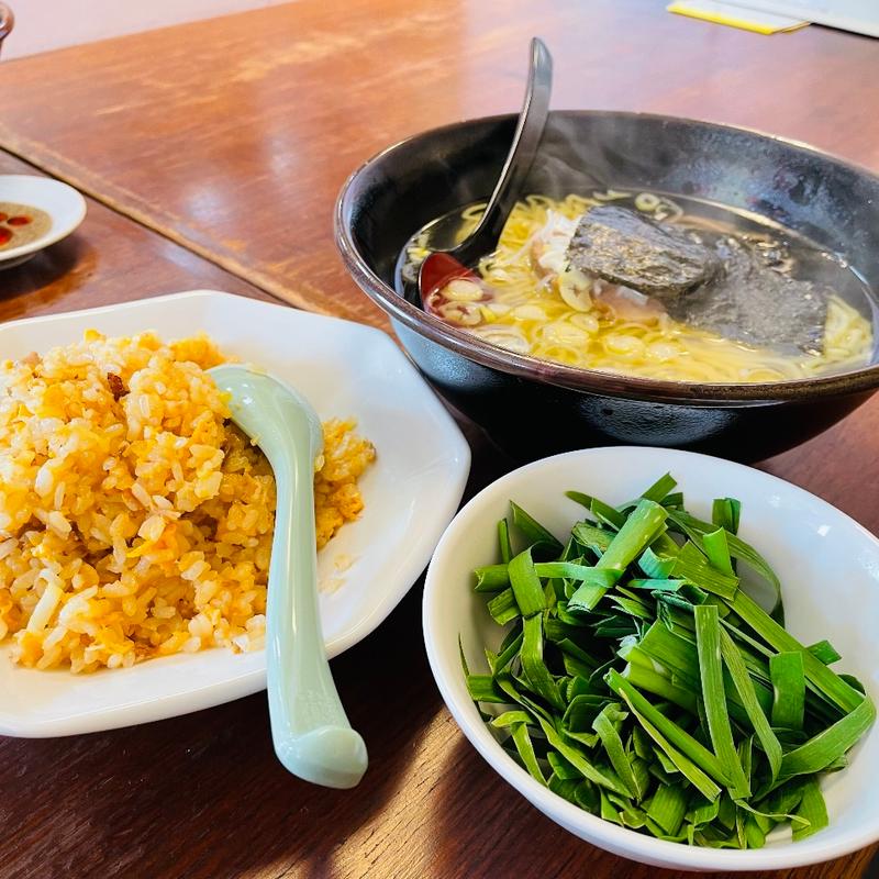 ニンニクチャーハンセット＋生ニラ(ラーメン勝ちゃん)