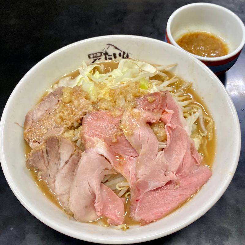 中肉麺(極肉麺たいし)