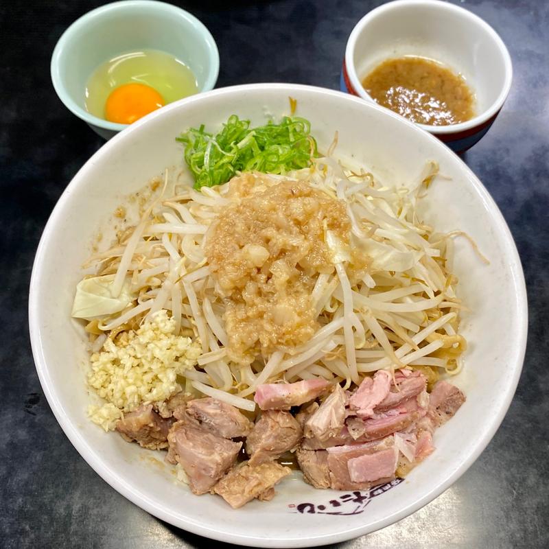 みやむーのニンニクあぶらそば(極肉麺たいし)