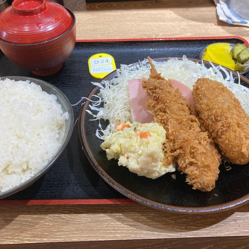 串カツ、コロッケ(とんかつ麻釉)