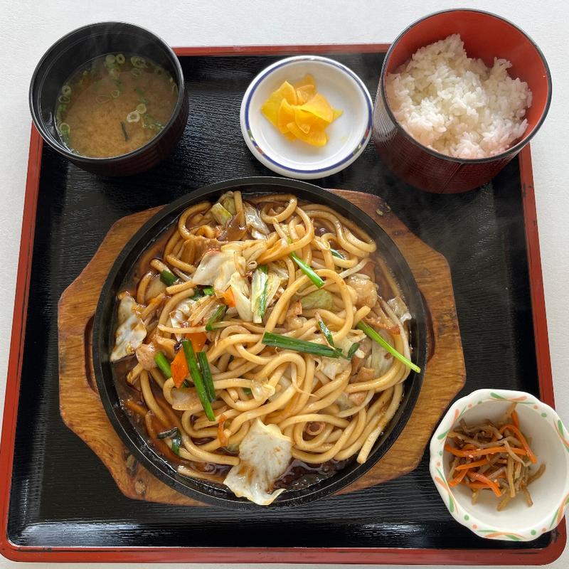 ホルモン焼きうどん定食(ブルーライン一本松 )