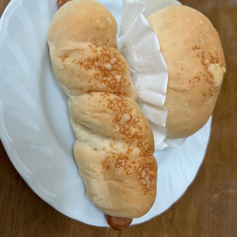 ソーセージパン(coffee and vintage nido （コーヒー アンド ビンテージ ニド）)