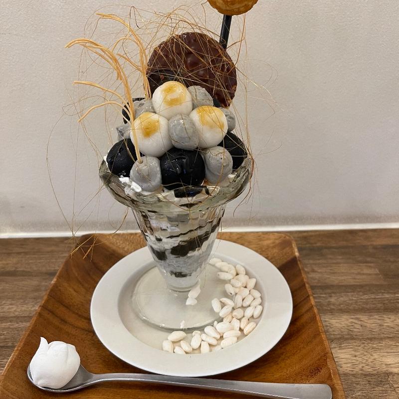 お月見のパフェ(URaWA BASE)