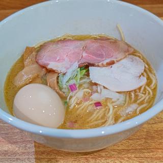 味玉 濃厚鶏白湯らぁ麺(醤油)(麵屋 丸時)