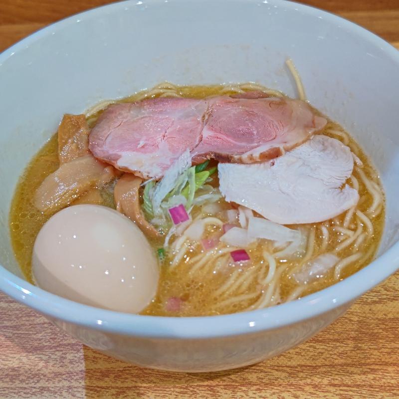 味玉 濃厚鶏白湯らぁ麺(醤油)(麵屋 丸時)