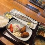 秋刀魚と牡蠣フライ定食
