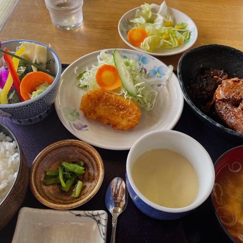 まんぷく定食(鮪一 )