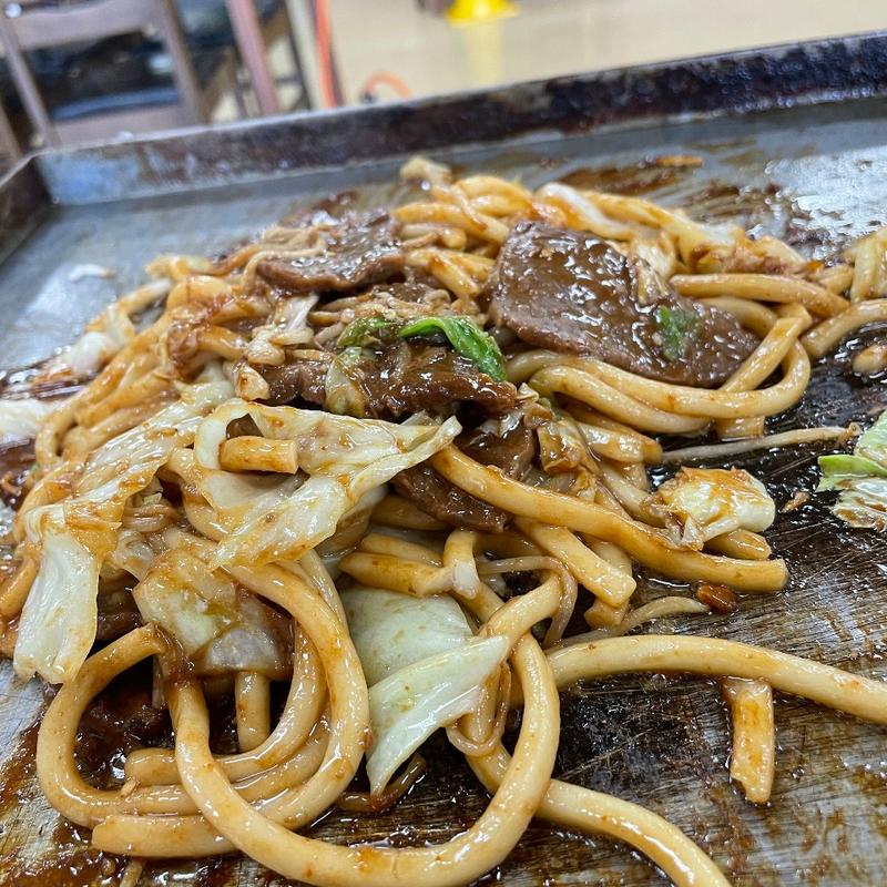 牛バラ+うどん玉(亀八食堂 （かめはちしょくどう）)