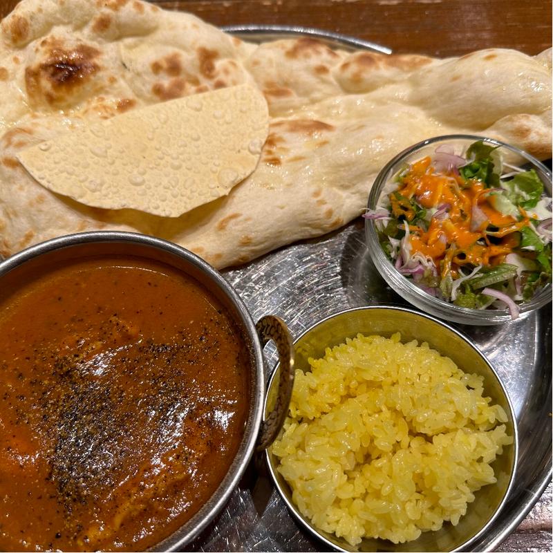 ブラックペッパーチキンカレーセット(インドカレー＆ナン ムンバイ みなとみらい店)