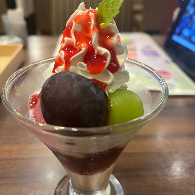 ミニパルフェブドウ(ジョナサン 五反田駅前店)