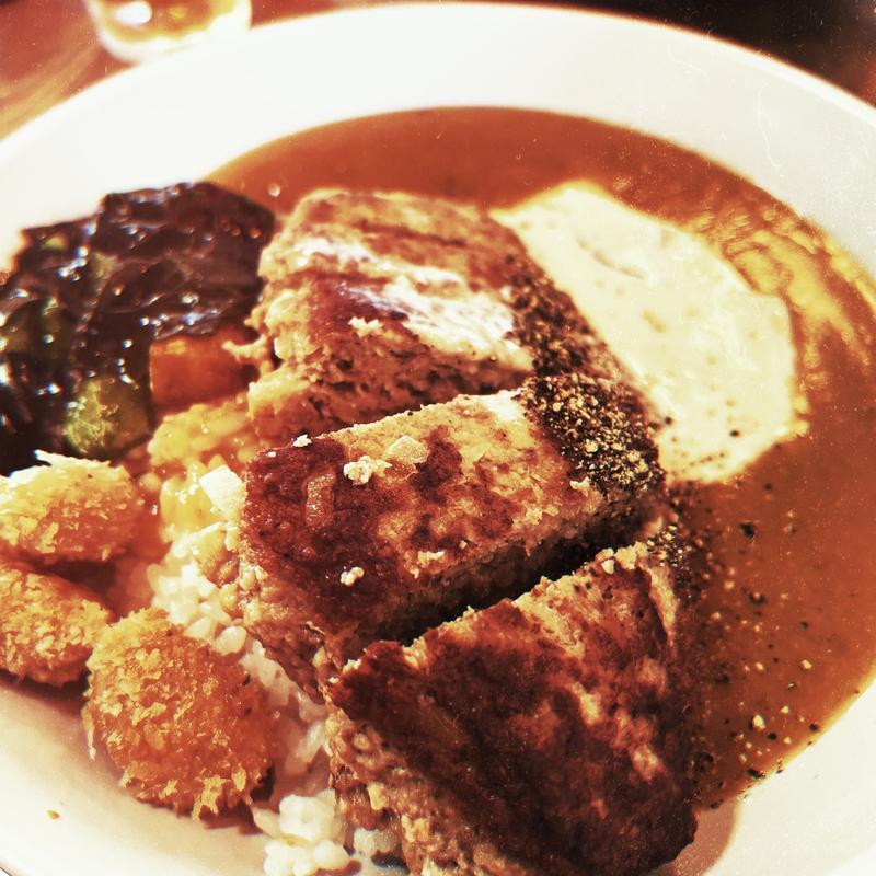 ハンバーグカレー(ちゃぼす )