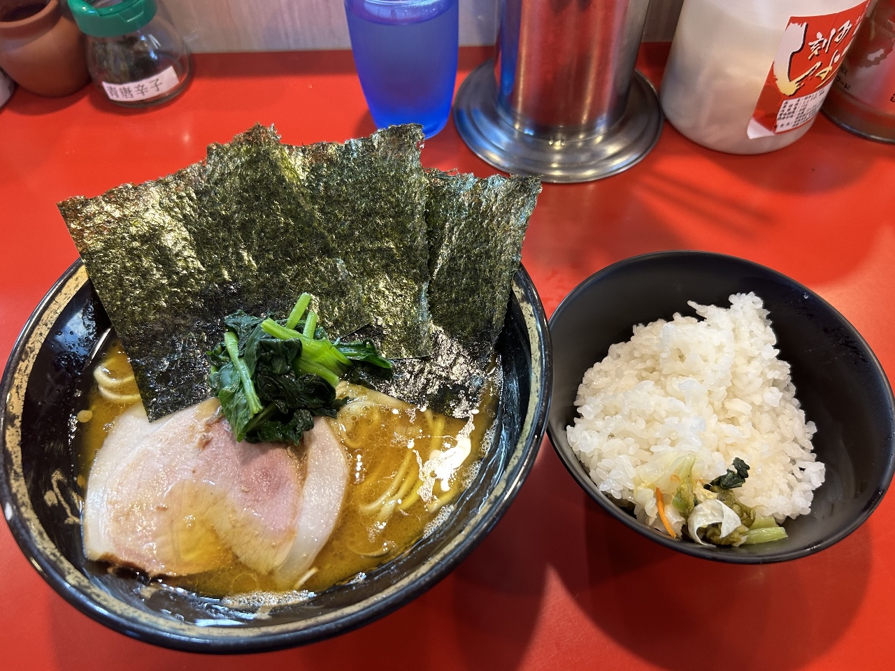 ラーメン(家系総本山 吉村家)の口コミ一覧 | おいしい！が増えるグルメアプリ「SARAH」