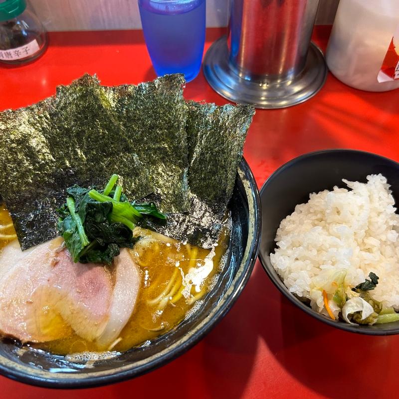 ラーメン(家系総本山 吉村家)