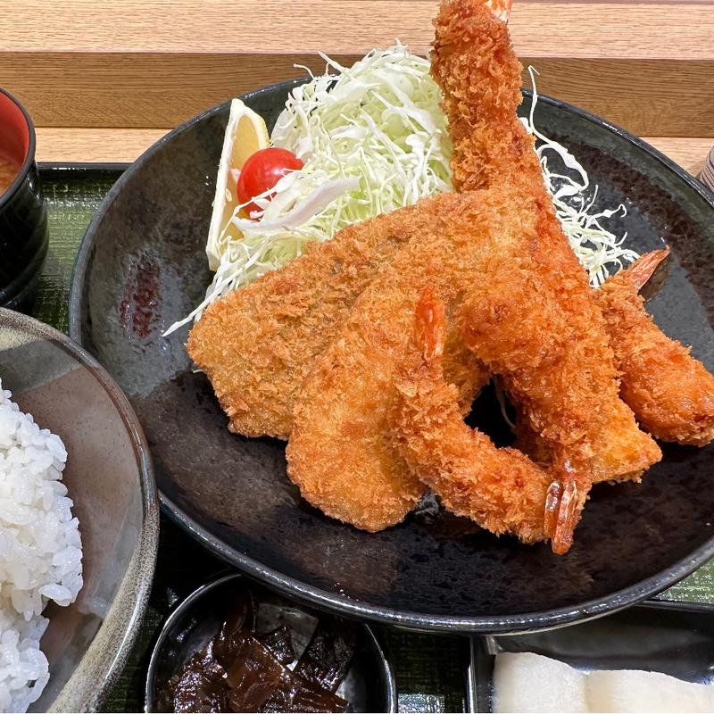 ミックスフライ定食(山助 マークイズ店)