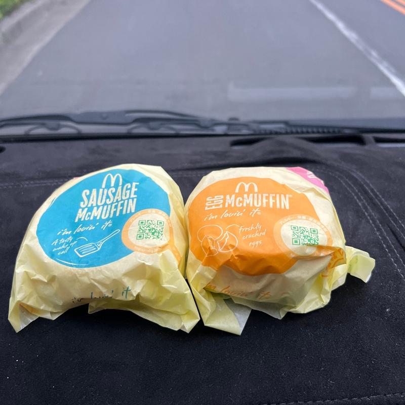 ソーセージマフィン　エッグマックマフィン(マクドナルド 保木間店)