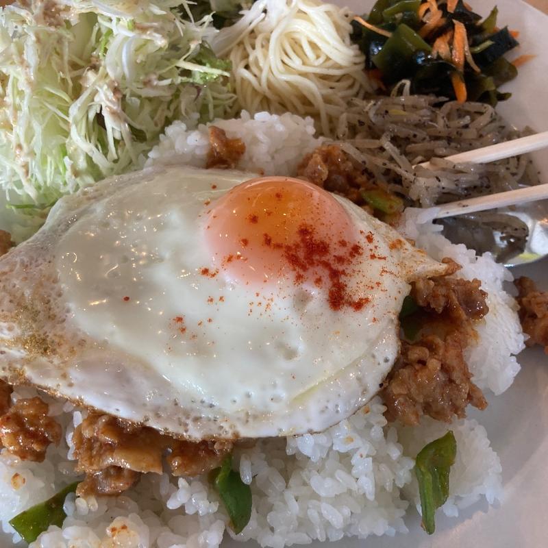 ガパオライス(Big Mama’s Cafe （ビッグ ママーズ カフェ）)