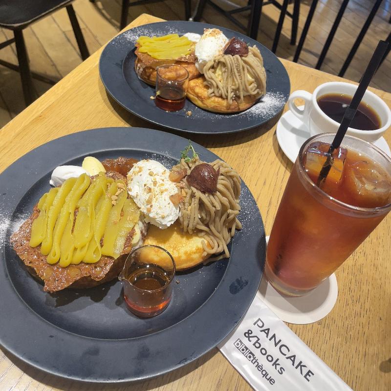 和栗&安納芋のモンブランパンケーキ(PANCAKE&books bibliotheque)