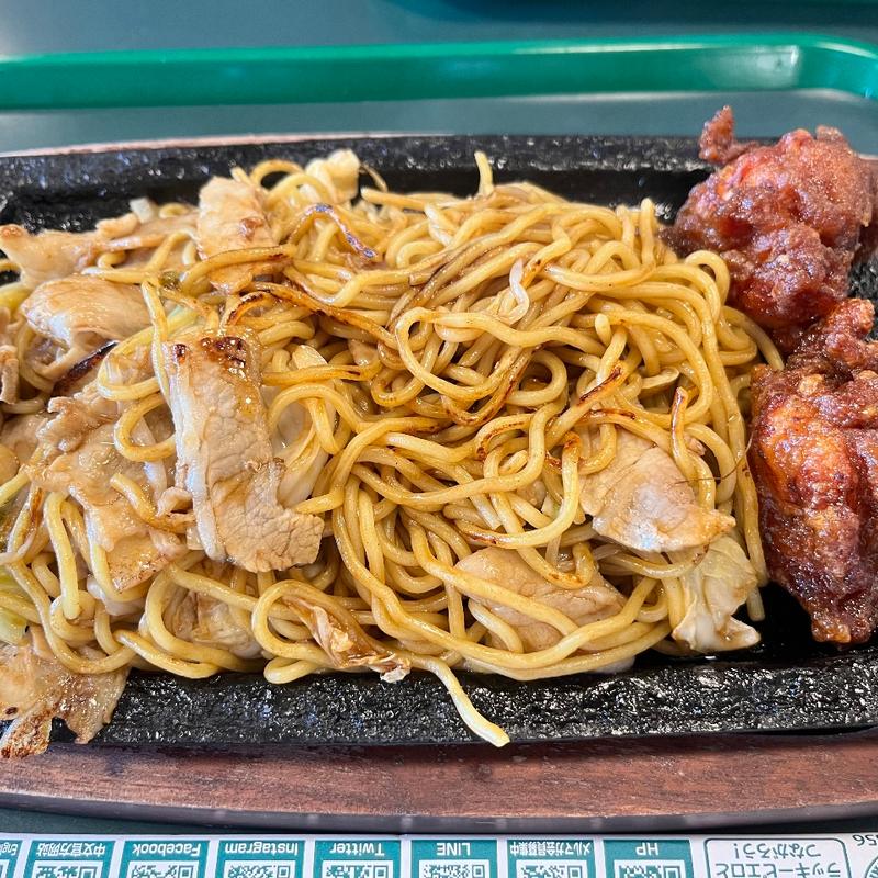 チャイニーズチキン焼きそば(ラッキーピエロ 森町赤井川店 )