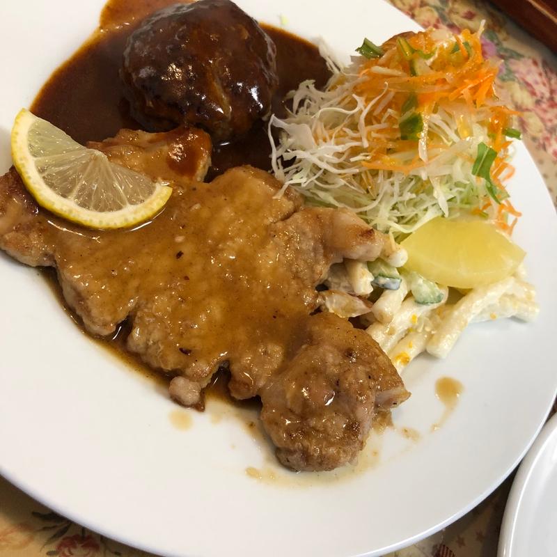 Bランチ　ポークのみそ生姜焼き（ハンバーグ）(ぱんどら )