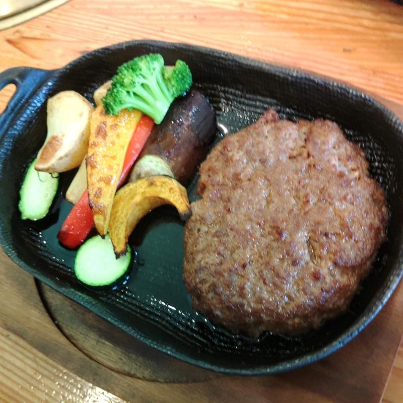 小岩井牛和風ハンバーグ(山麓館農場レストラン )