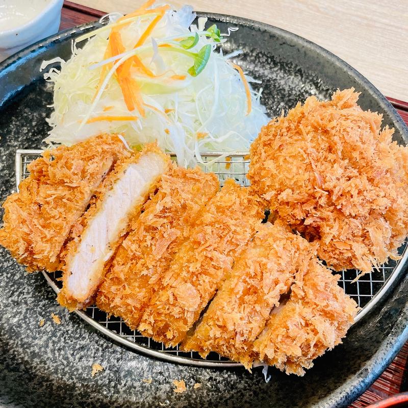三元豚ロースカツと三元豚ヒレカツ御膳(かつ敏 練馬土支田店)