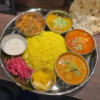本格インドのカレーセット（カレー3種）(Jogi's Curry)