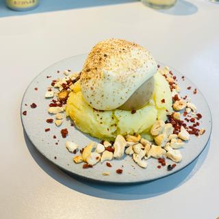 とろけるポテトサラダ(東京ギョーザスタンド ウーロン GREEN SPRINGS店)
