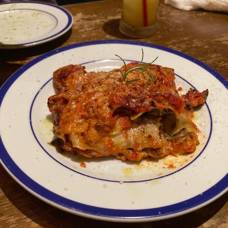 ボロネーゼときのこのラザニア(ワイン食堂 イナセヤ マーレ 千歳船橋店)