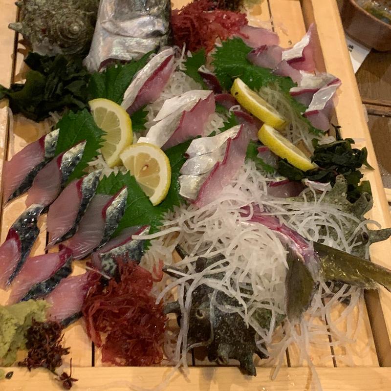 サバの姿造り(居酒屋 まる家 西中洲 （まるや）)