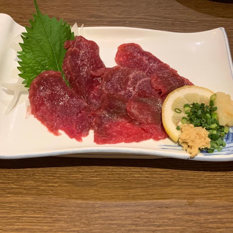 馬刺し(居酒屋 まる家 西中洲 （まるや）)