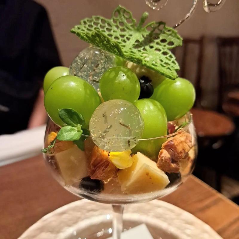 ぶどう農林21号(夜パフェ専門店パフェテリア ミル)