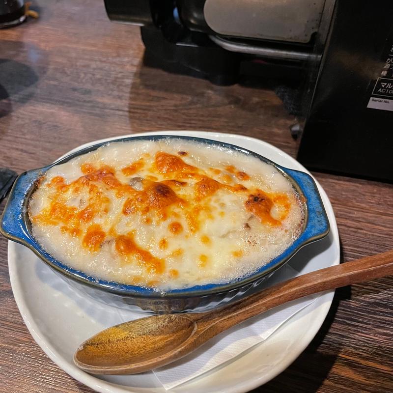 じゃが芋と舞茸のゴルゴンゾーラグラタン(おばんざいバー 笑 - niko -)