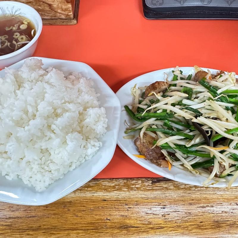 ニラレバ炒め定食(中華宝)