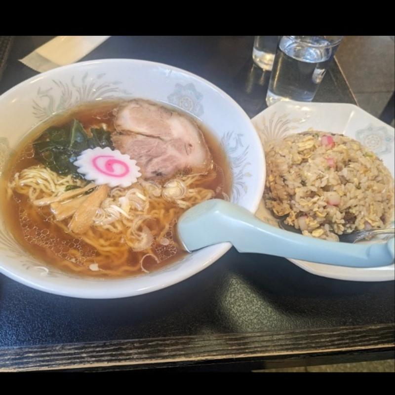 ラーメン半チャーハン(中華料理 博雅(ハクガ))