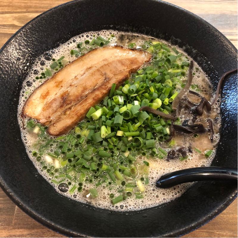 九州とんこつネギ盛りらぁめん(どんきさろく )