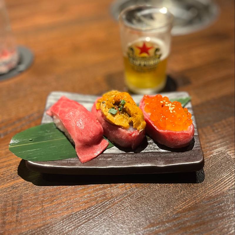 名人和牛炙り寿司(炊き肉名人　和牛まる)