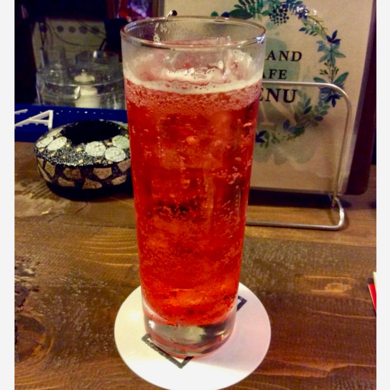 カクテル「カンパリソーダ」(トゥーランド カフェ)