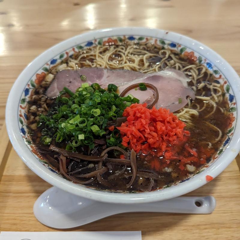 背脂豚骨マー油蕎麦RED（9月限定）と豚肉の中華炒め丼(中華そば 肴 yamago(ヤマゴ))