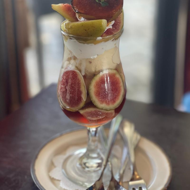 いちじくのブリュレのパフェ(カフェドラパン)